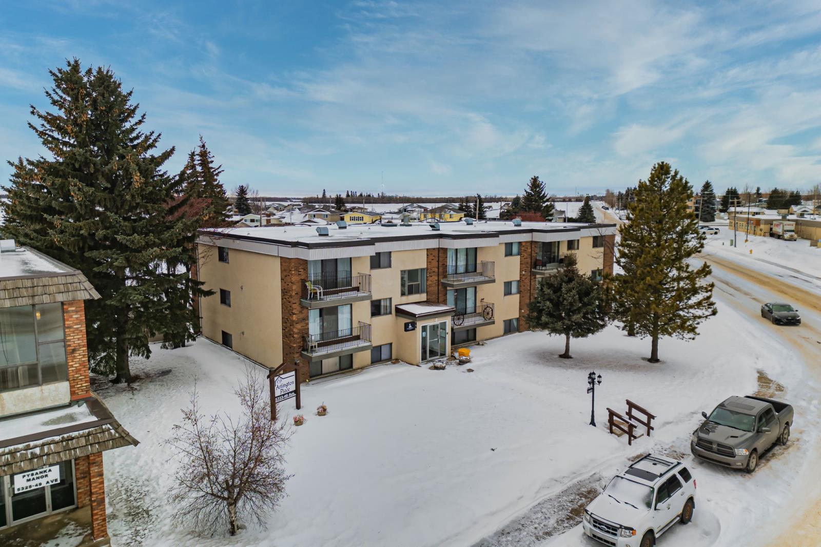 5333 49 Ave, Vegreville, AB - Outdoor