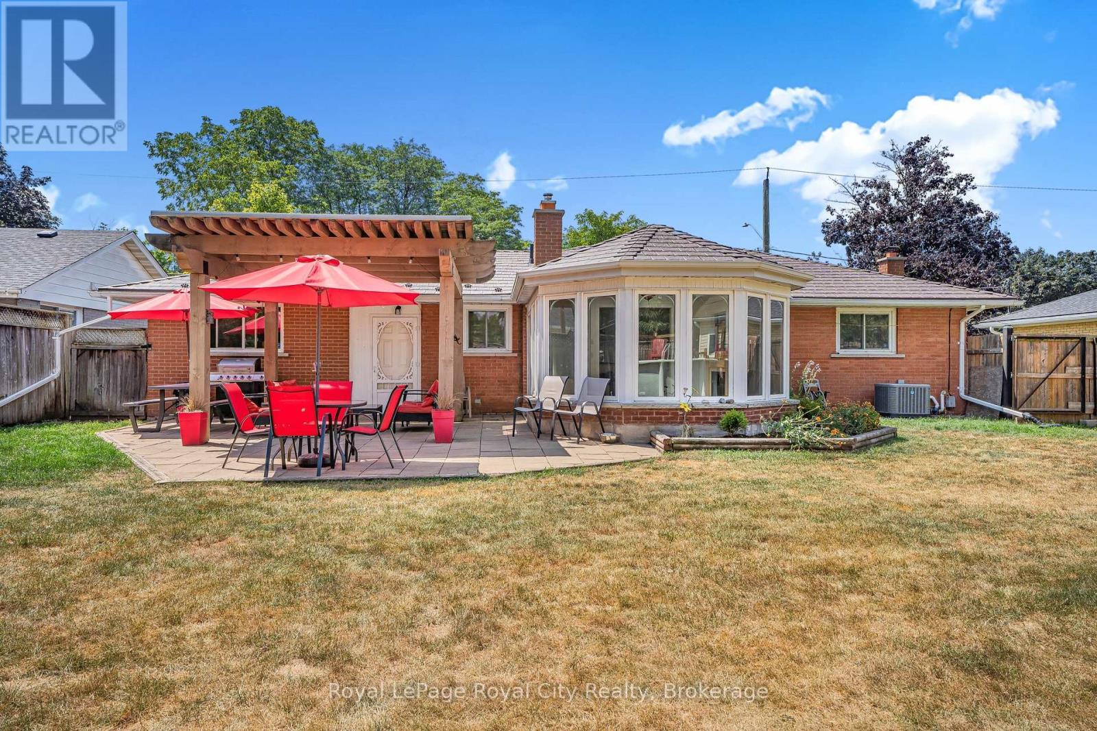 68 Sunset Boulevard, Cambridge, ON - Outdoor With Deck Patio Veranda