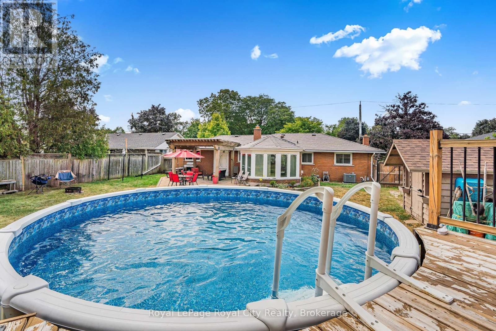 Above ground pool - 68 Sunset Boulevard, Cambridge, ON - Outdoor With Above Ground Pool