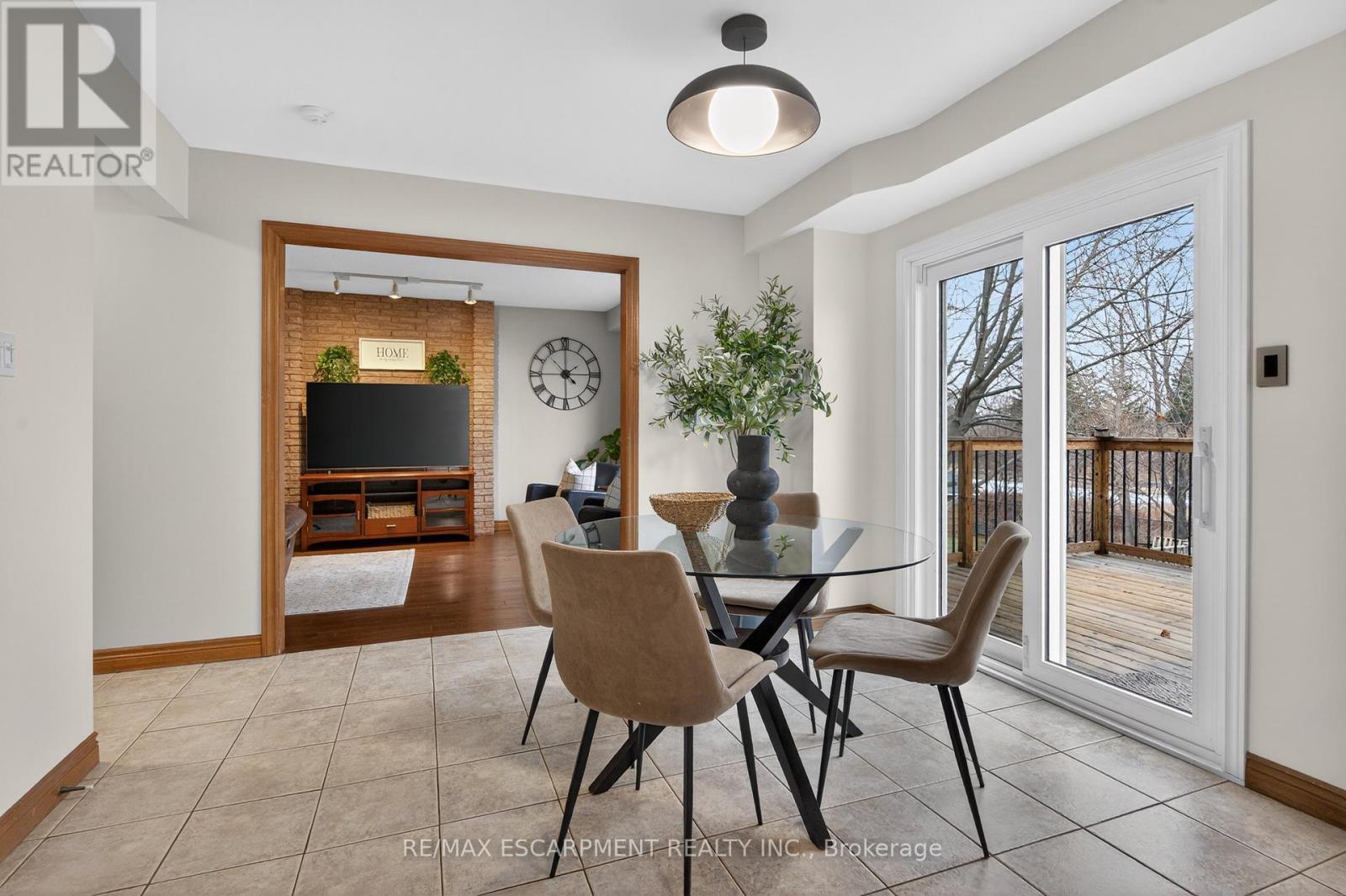 47 Sumner Crescent, Grimsby, ON - Indoor Photo Showing Dining Room
