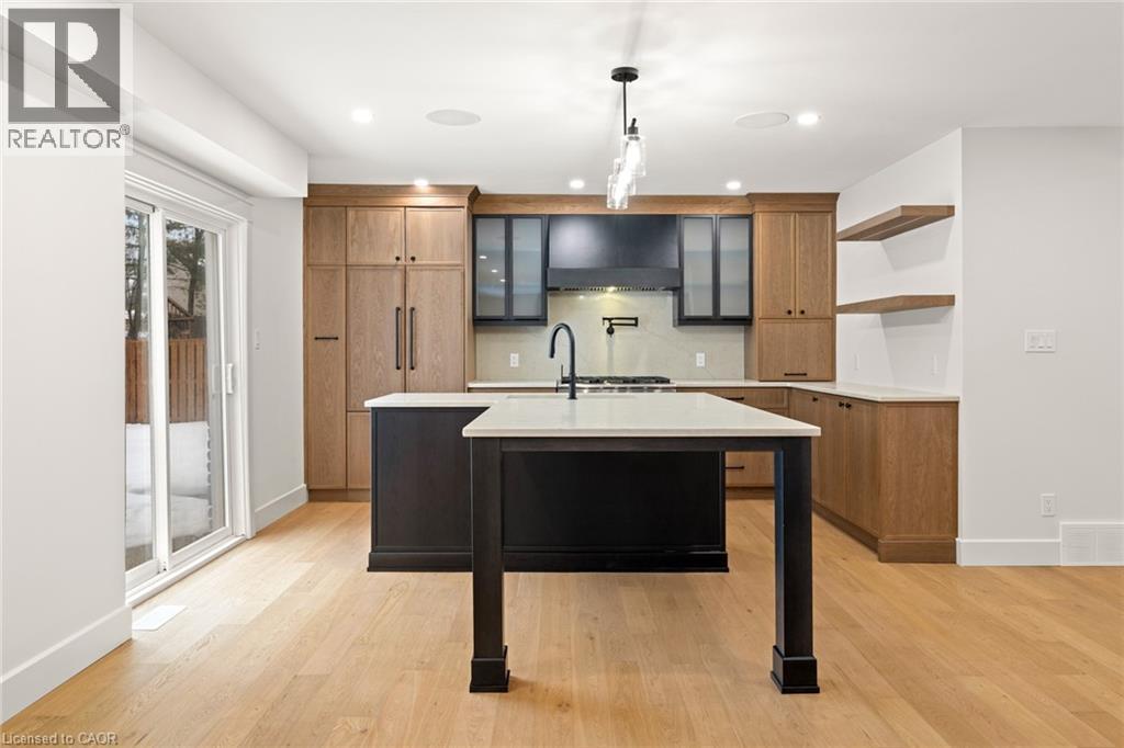 361 Coleridge Place, Waterloo, ON - Indoor Photo Showing Kitchen