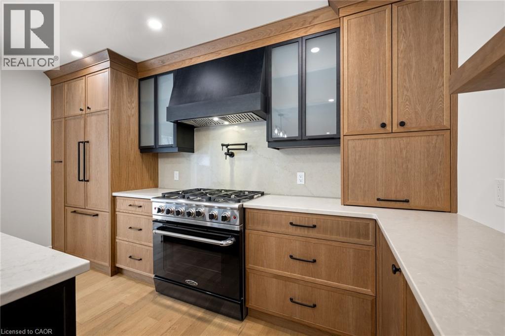361 Coleridge Place, Waterloo, ON - Indoor Photo Showing Kitchen