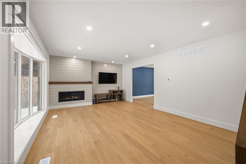 361 Coleridge Place, Waterloo, ON - Indoor With Fireplace