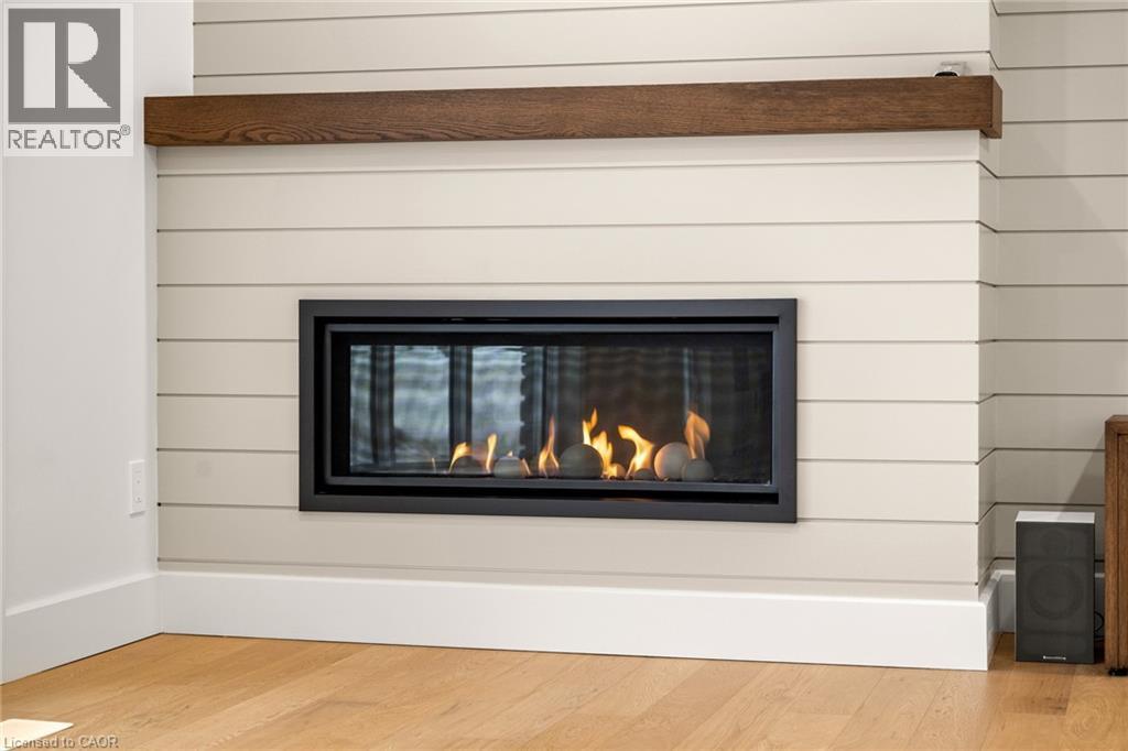 361 Coleridge Place, Waterloo, ON - Indoor Photo Showing Living Room With Fireplace