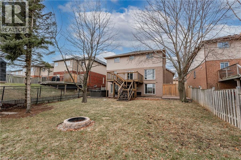 47 Sumner Crescent, Grimsby, ON - Outdoor