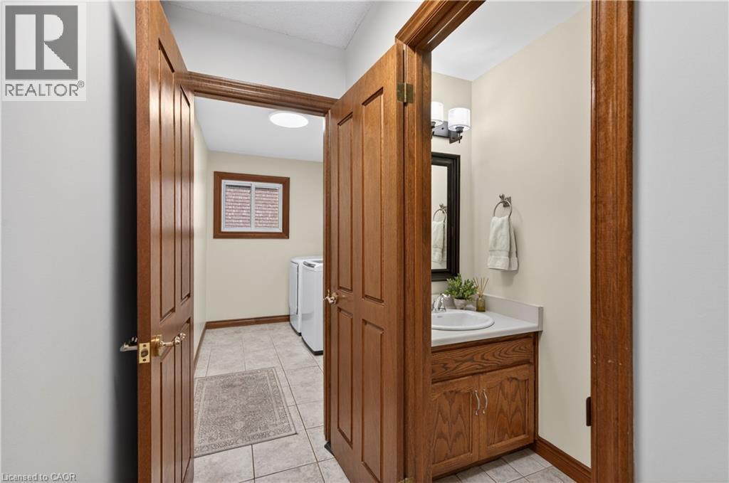 47 Sumner Crescent, Grimsby, ON - Indoor