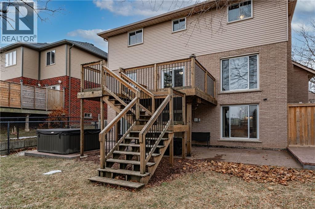 47 Sumner Crescent, Grimsby, ON - Outdoor With Exterior