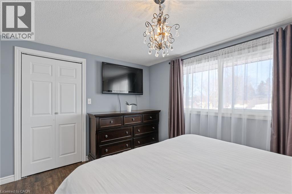 218 Arris Crescent, Mitchell, ON - Indoor Photo Showing Bedroom