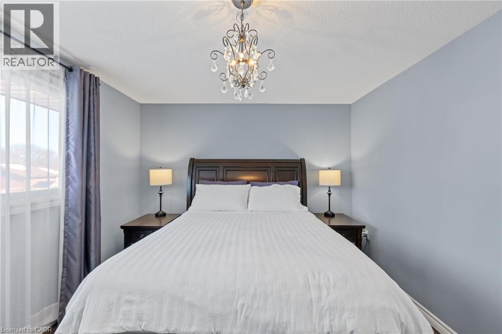 218 Arris Crescent, Mitchell, ON - Indoor Photo Showing Bedroom