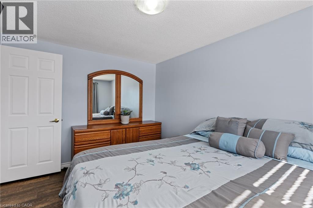 218 Arris Crescent, Mitchell, ON - Indoor Photo Showing Bedroom