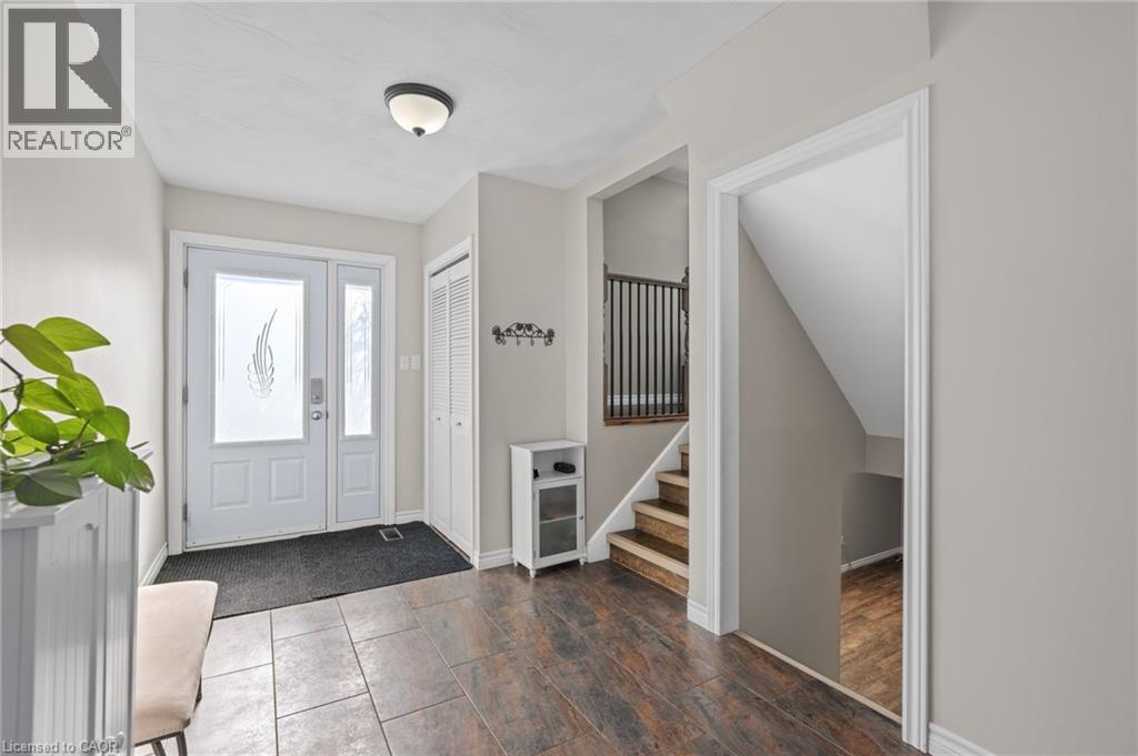 218 Arris Crescent, Mitchell, ON - Indoor Photo Showing Other Room