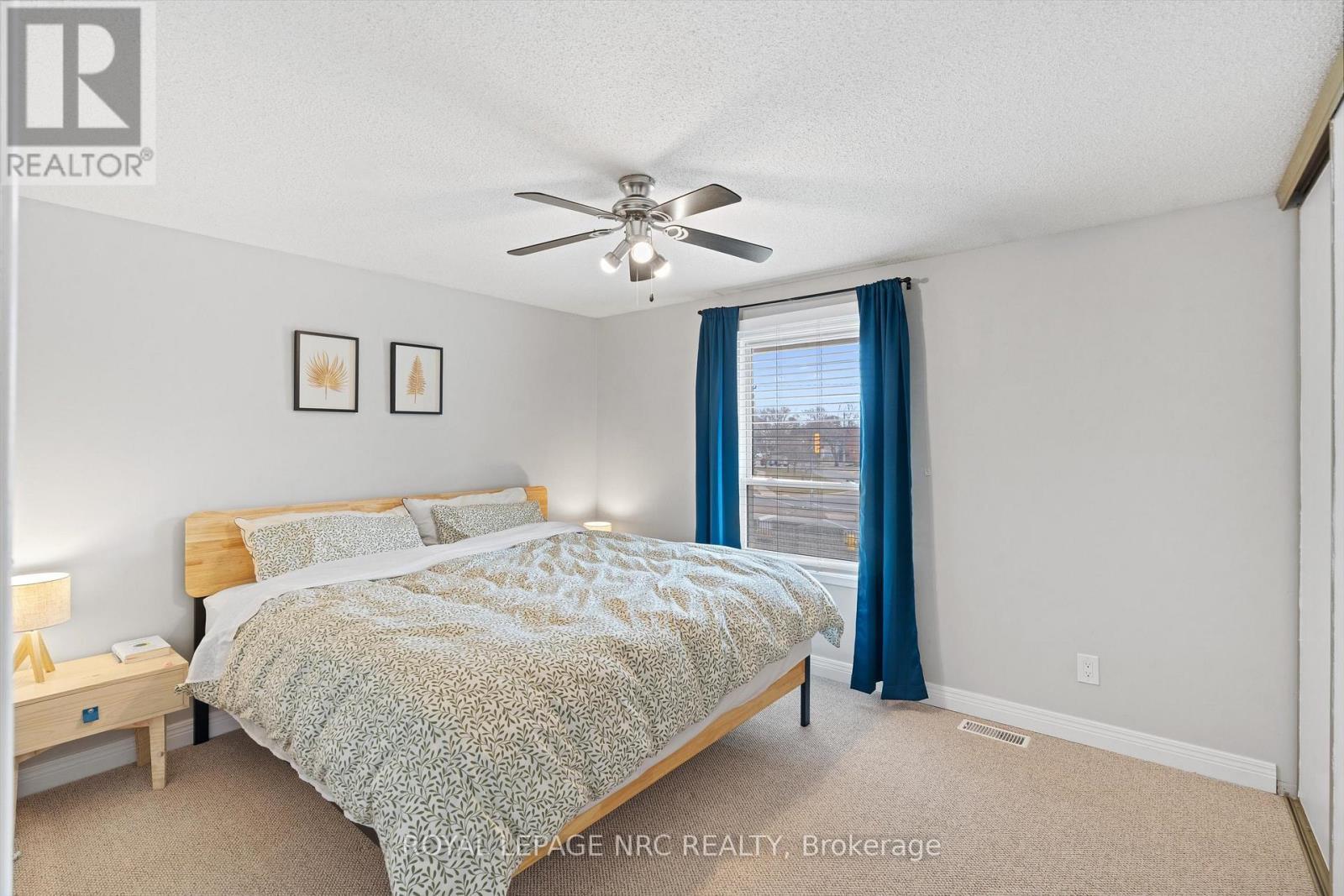 18 - 242 Lakeport Road, St. Catharines (Lakeport), ON - Indoor Photo Showing Bedroom