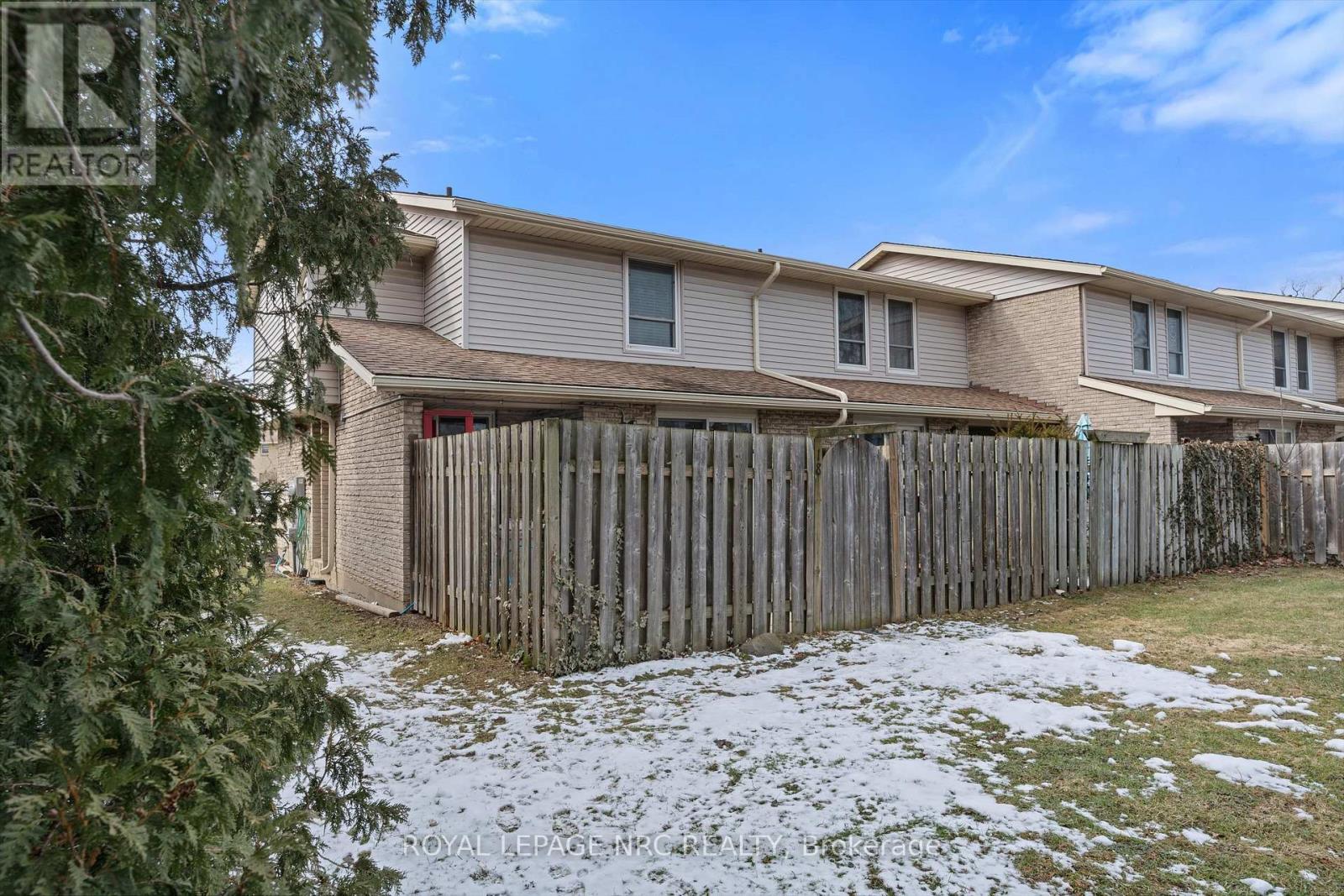 18 - 242 Lakeport Road, St. Catharines (Lakeport), ON - Outdoor