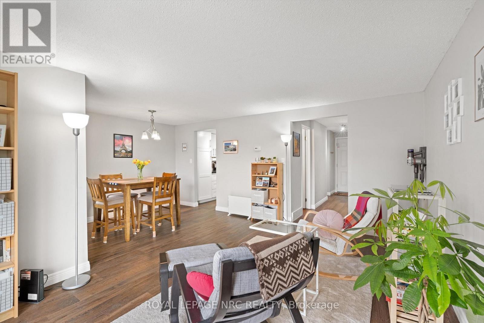 18 - 242 Lakeport Road, St. Catharines (Lakeport), ON - Indoor