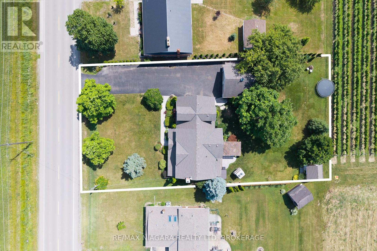 2231 Seventh Street, St. Catharines (Rural Fourth), ON - Outdoor With View