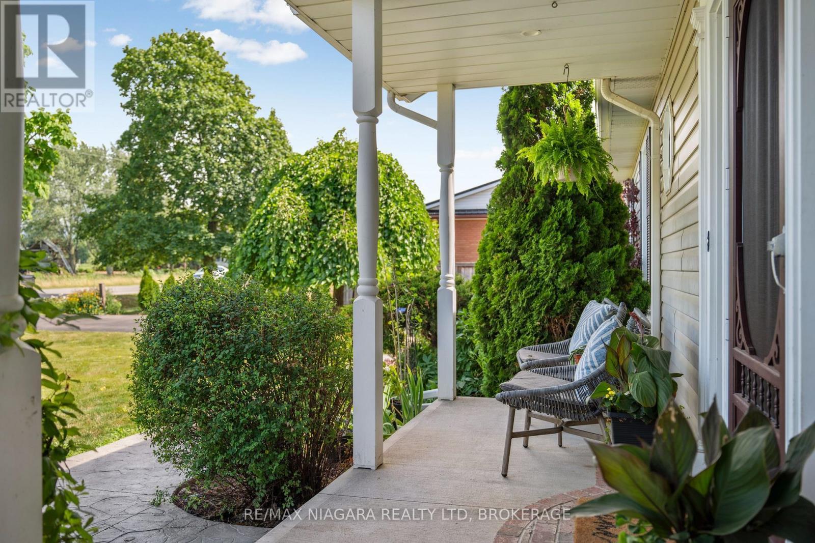 2231 Seventh Street, St. Catharines (Rural Fourth), ON - Outdoor With Deck Patio Veranda