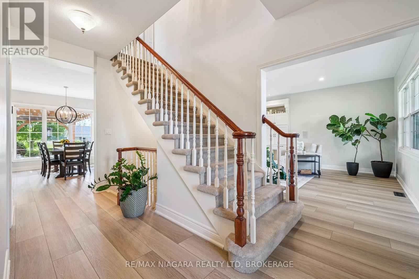 Lots of natural light, all day long - 2231 Seventh Street, St. Catharines (Rural Fourth), ON - Indoor Photo Showing Other Room