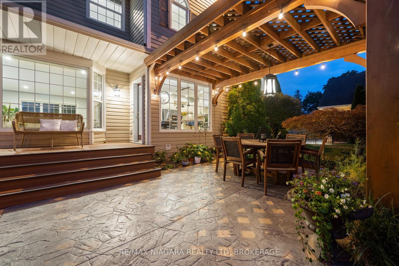 2231 Seventh Street, St. Catharines (Rural Fourth), ON - Outdoor With Deck Patio Veranda