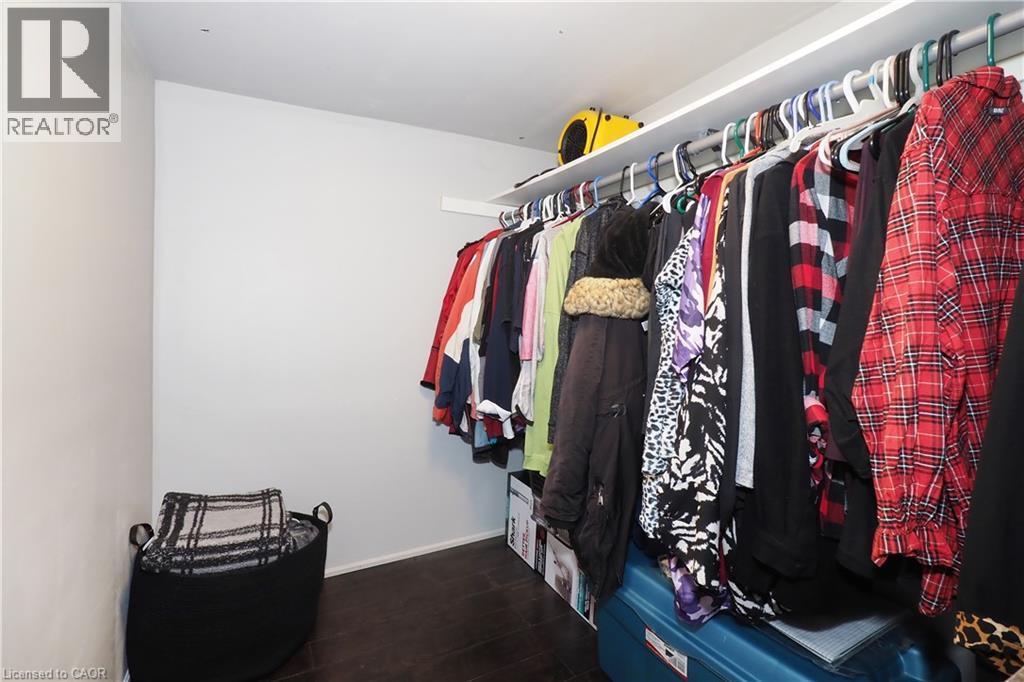 354 Blucher Boulevard, Kitchener, ON - Indoor With Storage