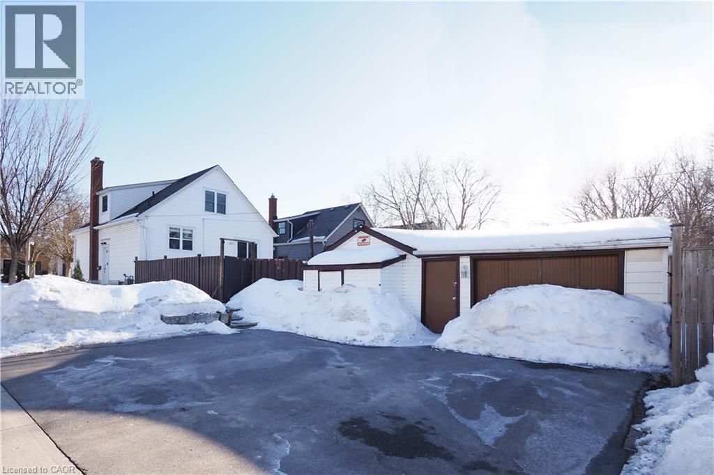 354 Blucher Boulevard, Kitchener, ON - Outdoor