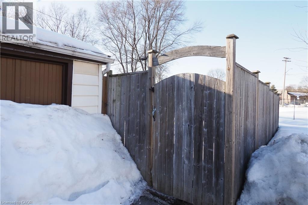 354 Blucher Boulevard, Kitchener, ON - Outdoor