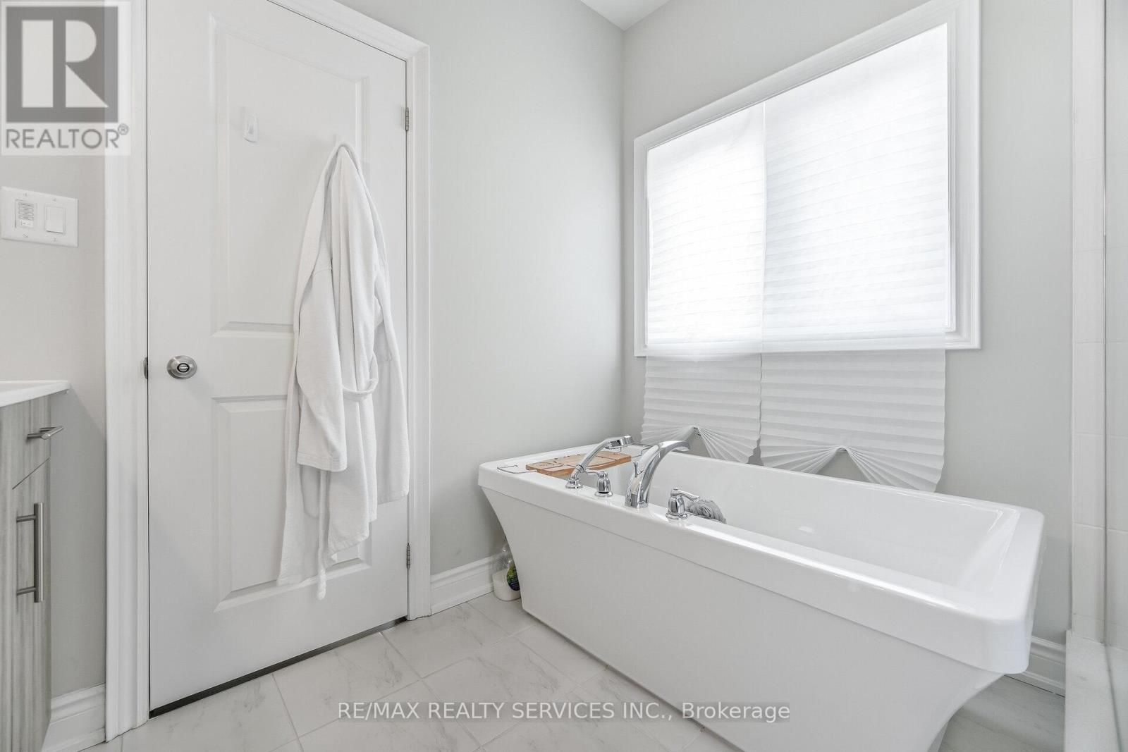 356 Clockwork Drive, Brampton, ON - Indoor Photo Showing Bathroom