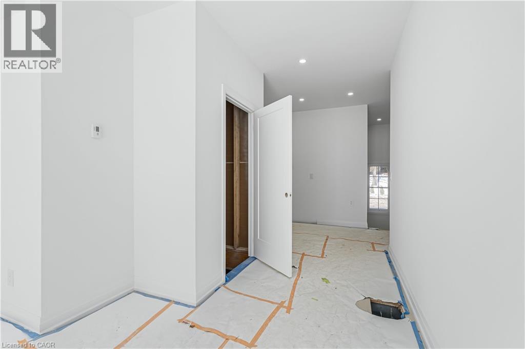 19 James Street, Georgetown, ON - Indoor Photo Showing Other Room