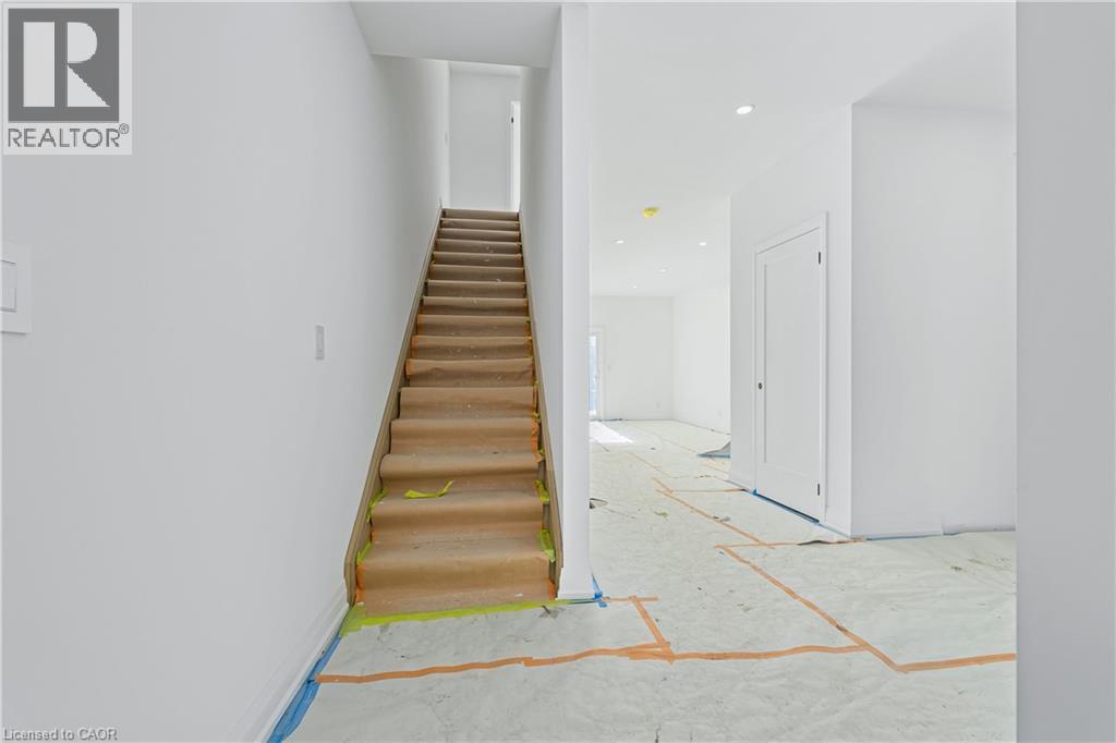 19 James Street, Georgetown, ON - Indoor Photo Showing Other Room