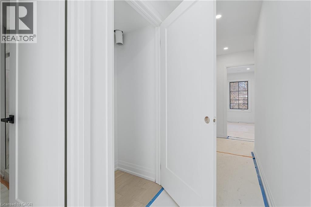 19 James Street, Georgetown, ON - Indoor