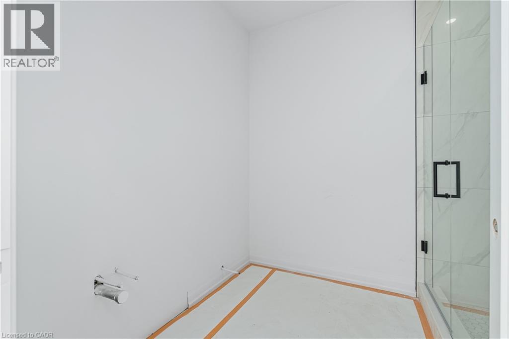 19 James Street, Georgetown, ON - Indoor Photo Showing Other Room
