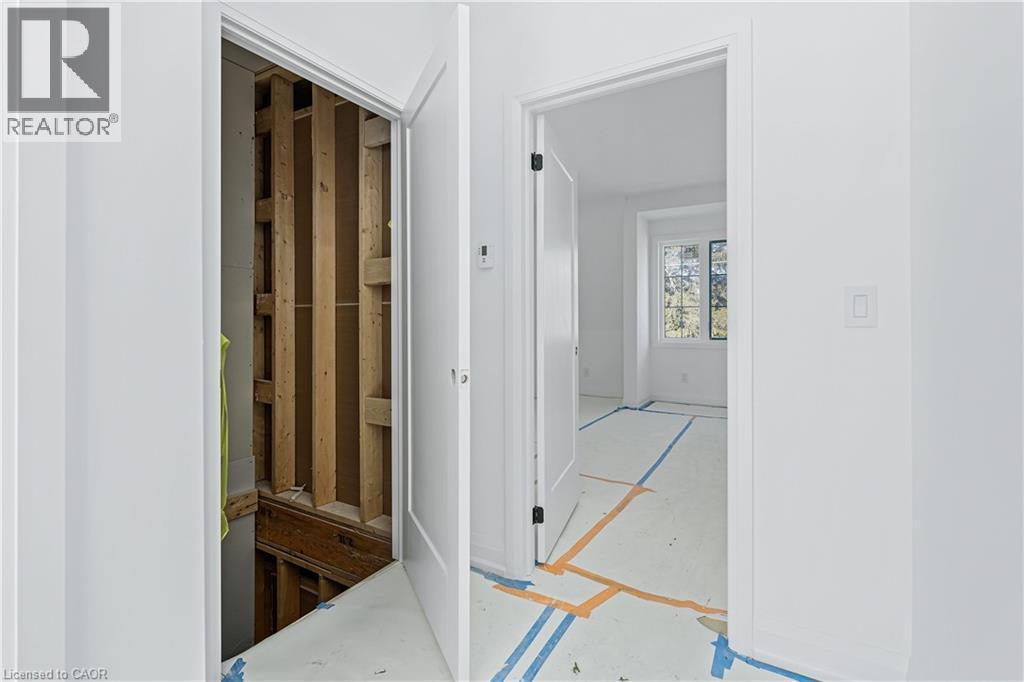 19 James Street, Georgetown, ON - Photo Showing Other Room
