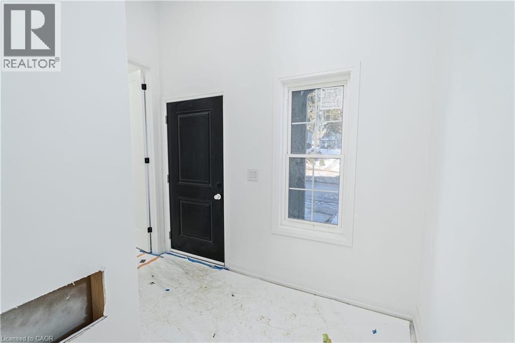 19 James Street, Georgetown, ON - Indoor Photo Showing Other Room