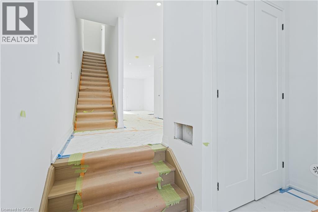 19 James Street, Georgetown, ON - Indoor Photo Showing Other Room