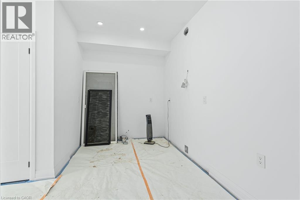 19 James Street, Georgetown, ON - Indoor Photo Showing Other Room