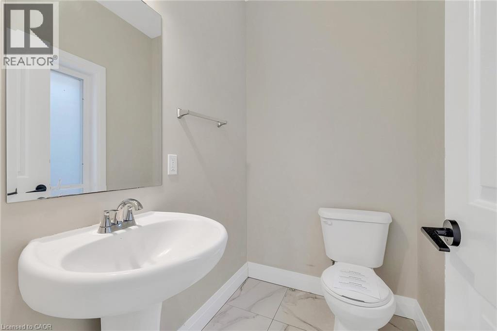 47 Pondcliffe Drive, Kitchener, ON - Indoor Photo Showing Bathroom