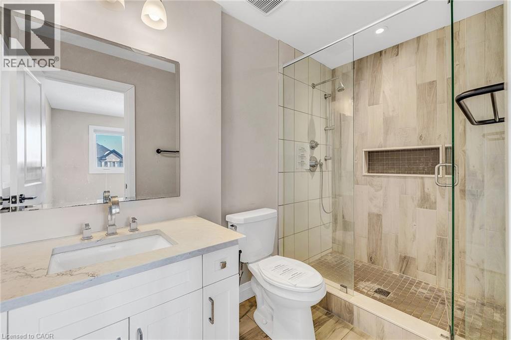 47 Pondcliffe Drive, Kitchener, ON - Indoor Photo Showing Bathroom