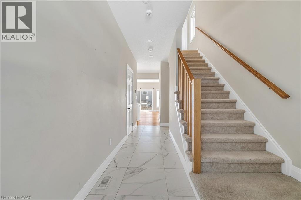 47 Pondcliffe Drive, Kitchener, ON - Indoor Photo Showing Other Room