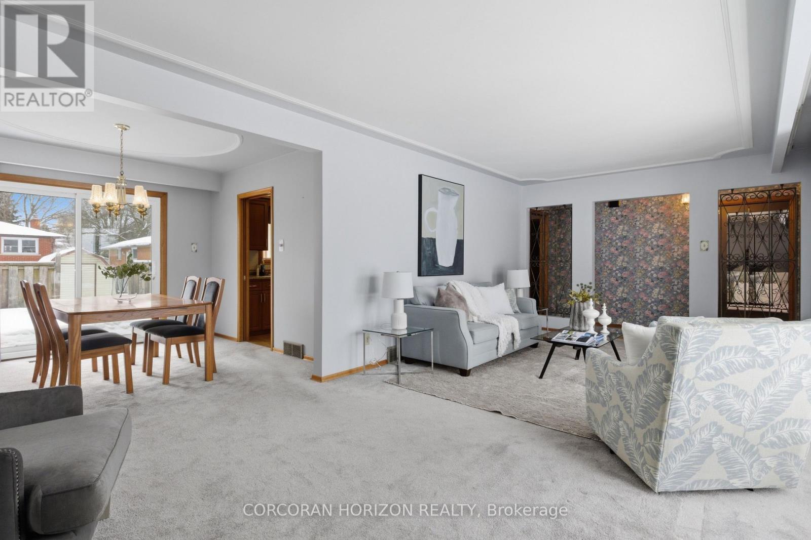 15 Confederation Drive, Kitchener, ON - Indoor Photo Showing Living Room