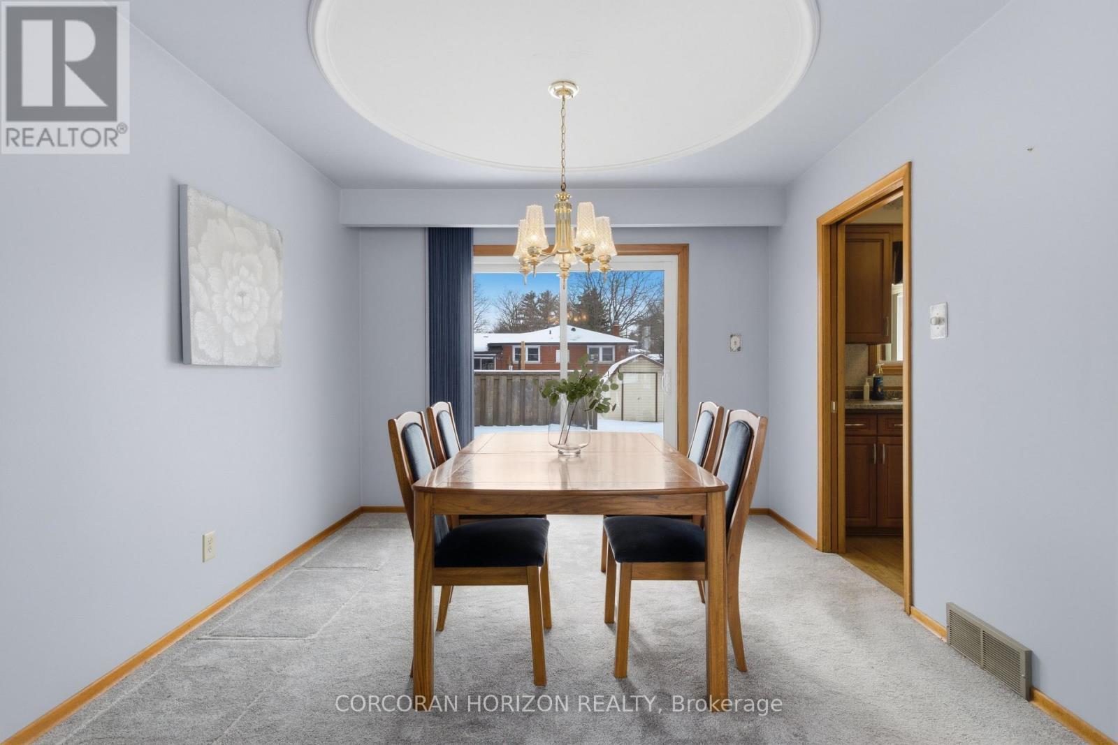15 Confederation Drive, Kitchener, ON - Indoor Photo Showing Dining Room