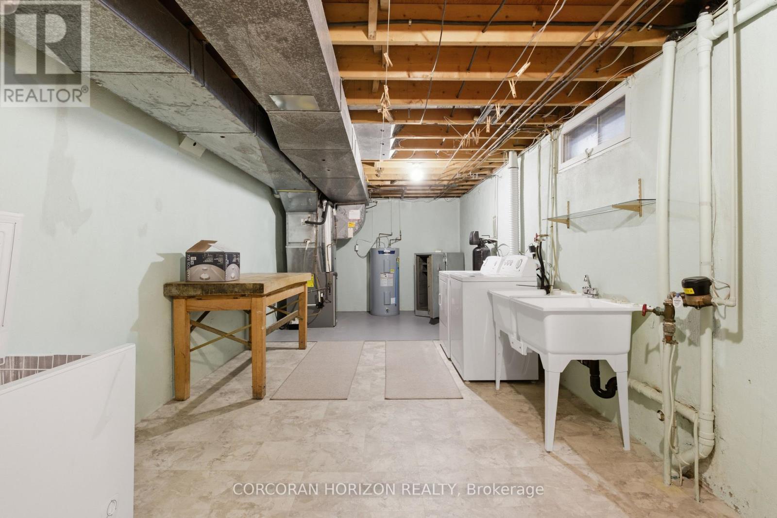 15 Confederation Drive, Kitchener, ON - Indoor Photo Showing Basement