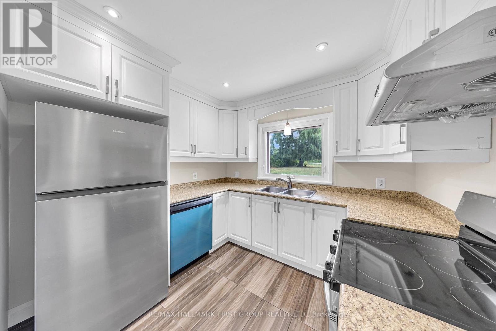 7300 Reesor Road, Markham, ON - Indoor Photo Showing Kitchen With Double Sink