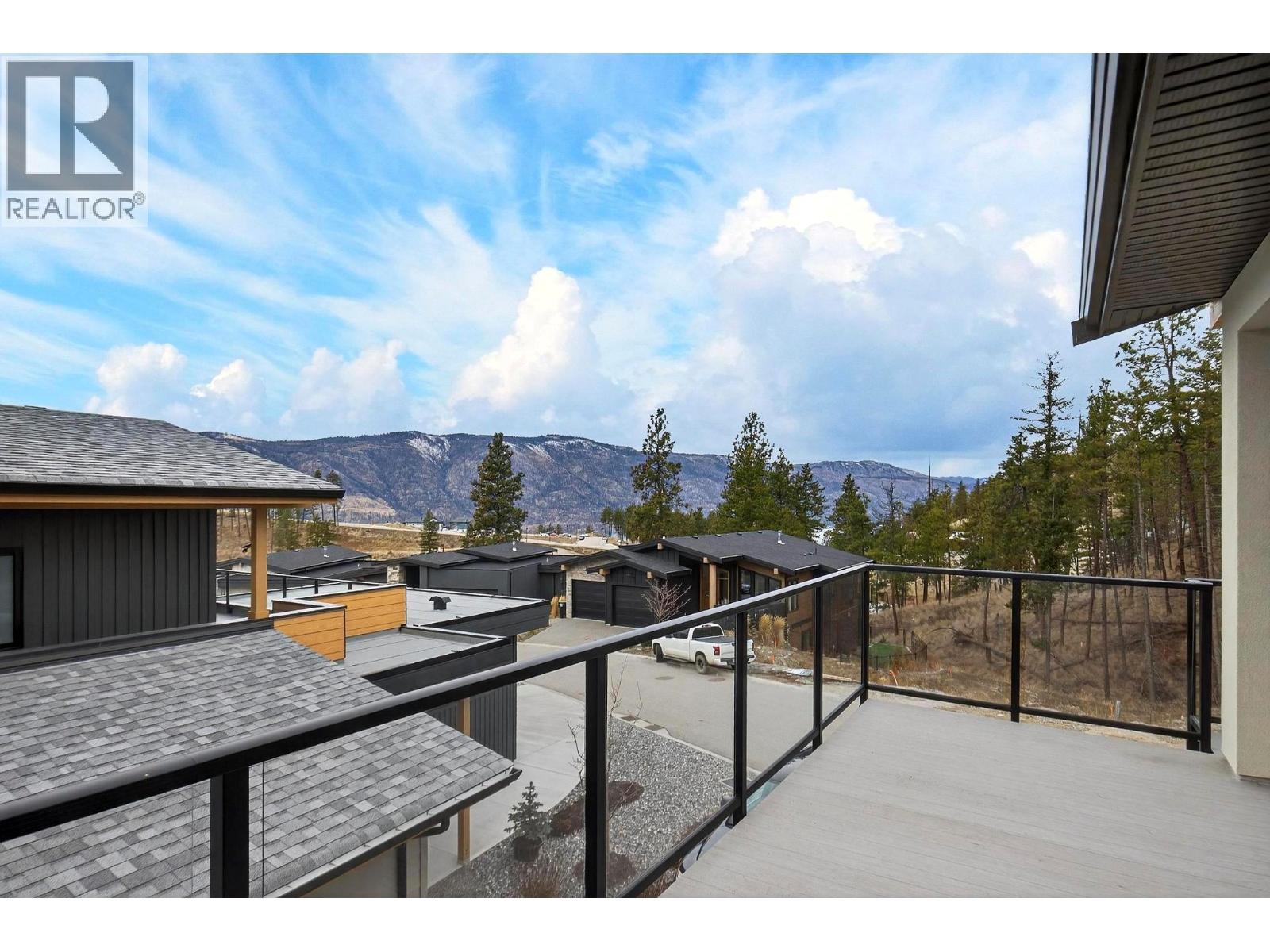 1960 Northern Flicker Court Unit# 10, Kelowna, BC - Outdoor With Exterior
