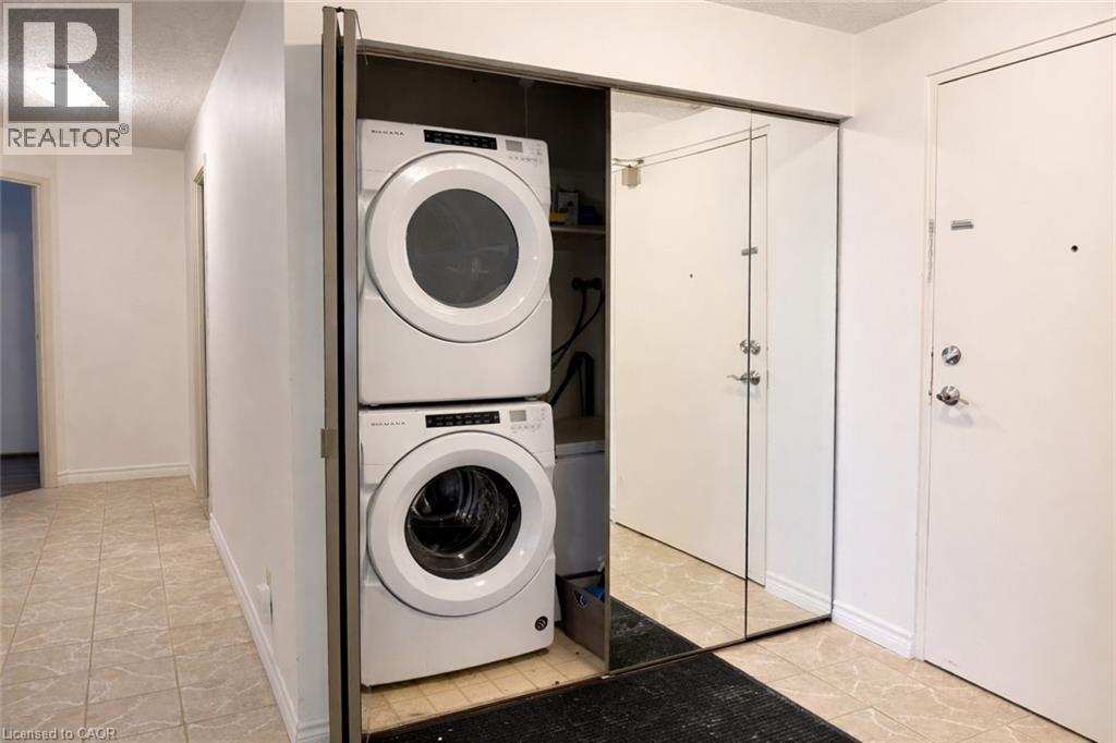 24 Marilyn Drive Unit# 101, Guelph, ON - Indoor Photo Showing Laundry Room