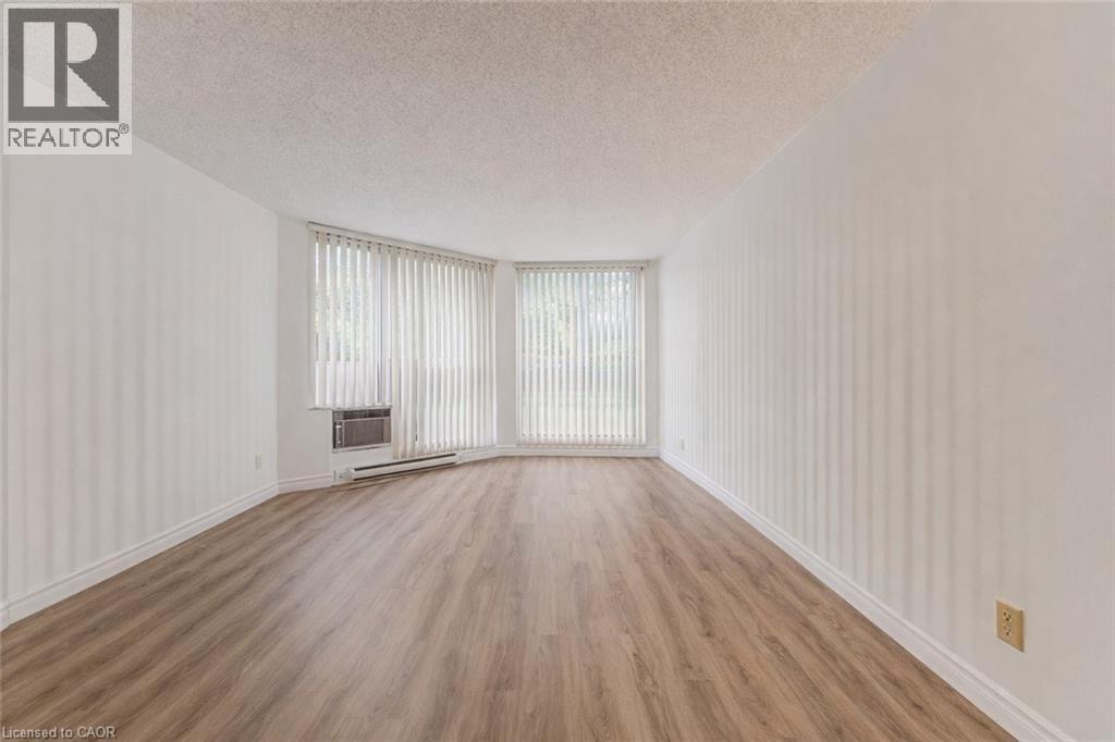 24 Marilyn Drive Unit# 101, Guelph, ON - Indoor Photo Showing Other Room