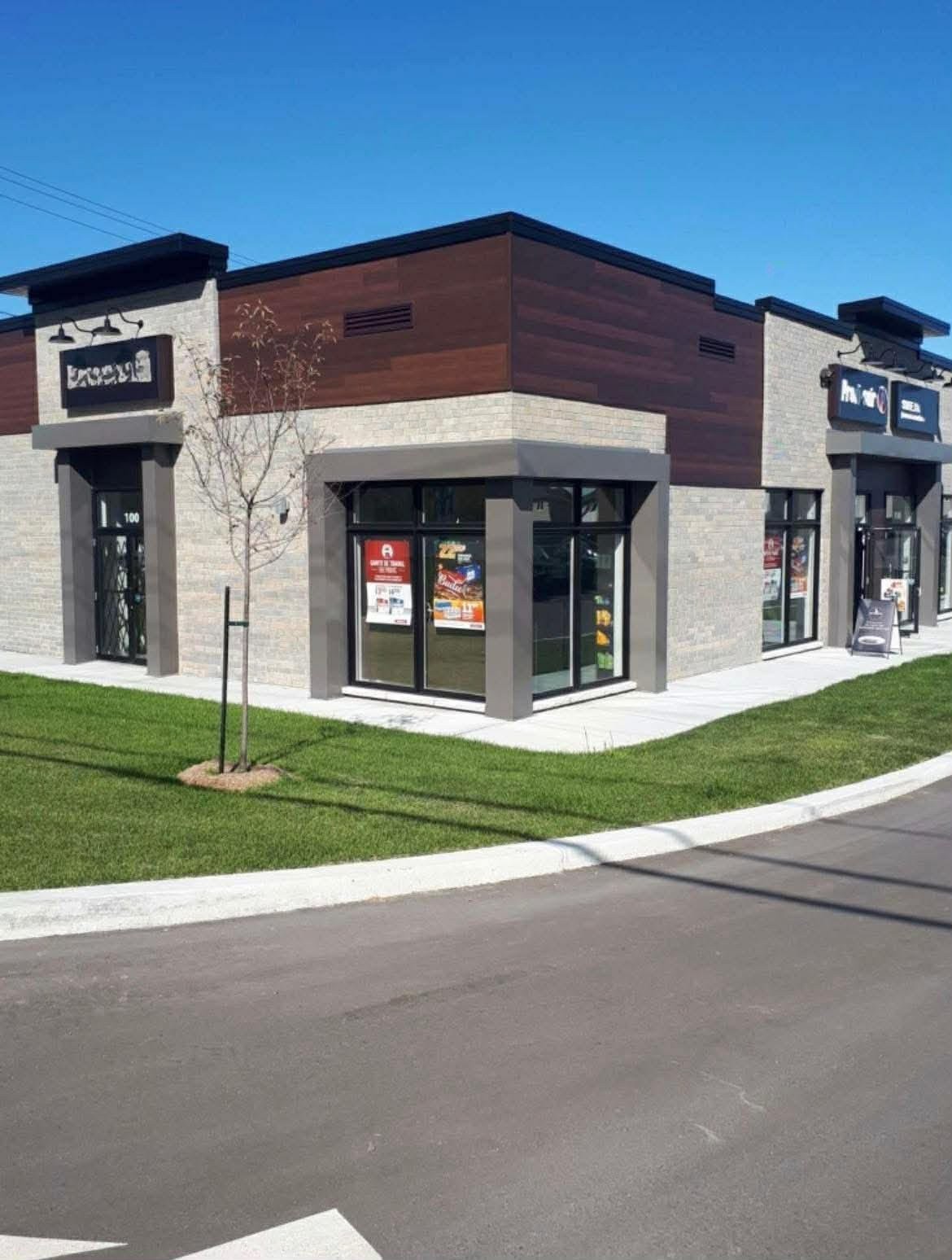 Front of Structure - 100-2500 Rue Henry-Ford, Vaudreuil-Dorion, QC - Outdoor