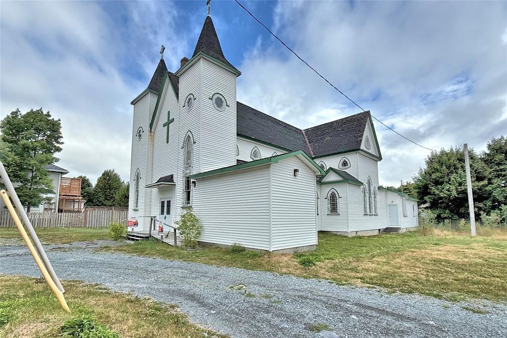 8-12 Cross Road, Bay Roberts, NL