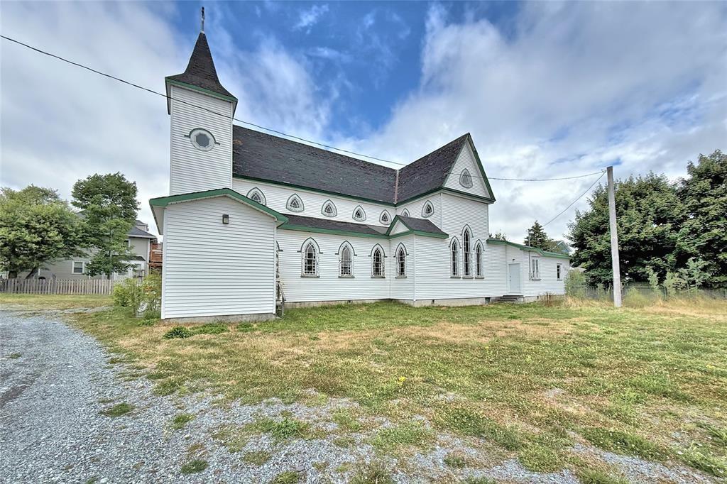 8-12 Cross Road, Bay Roberts, NL