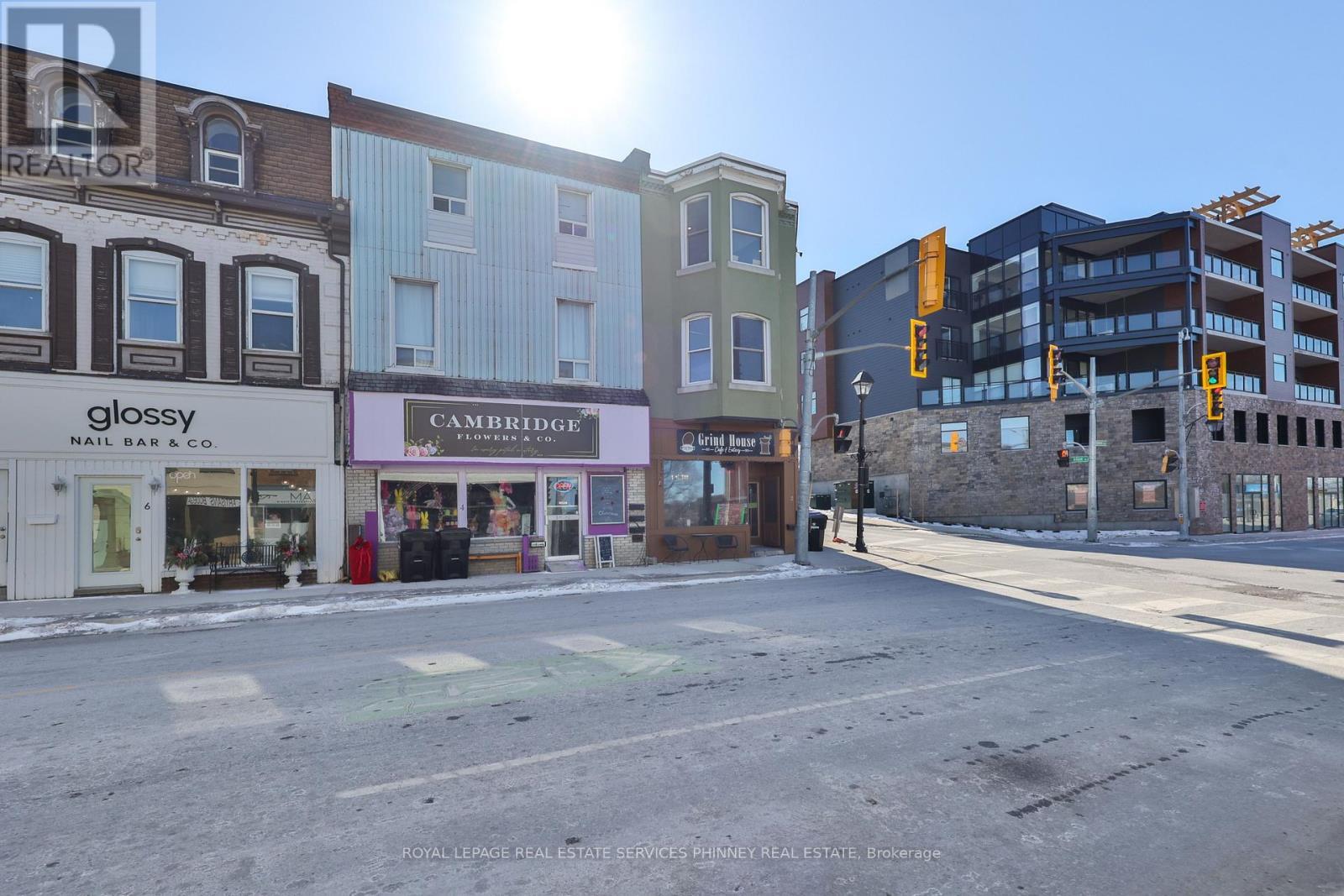 2 Queen Street E, Cambridge, ON