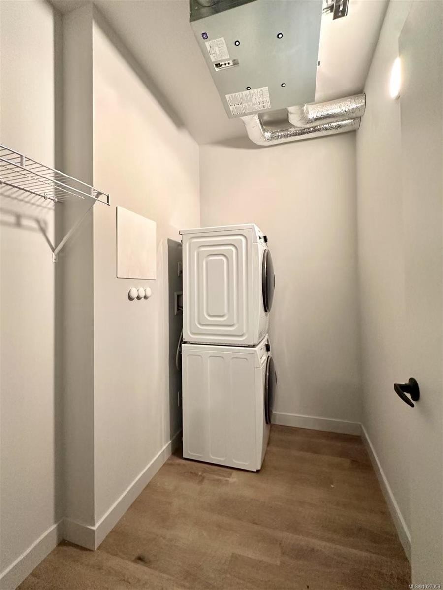 210-2465 Gateway Rd, Langford, BC - Indoor Photo Showing Laundry Room