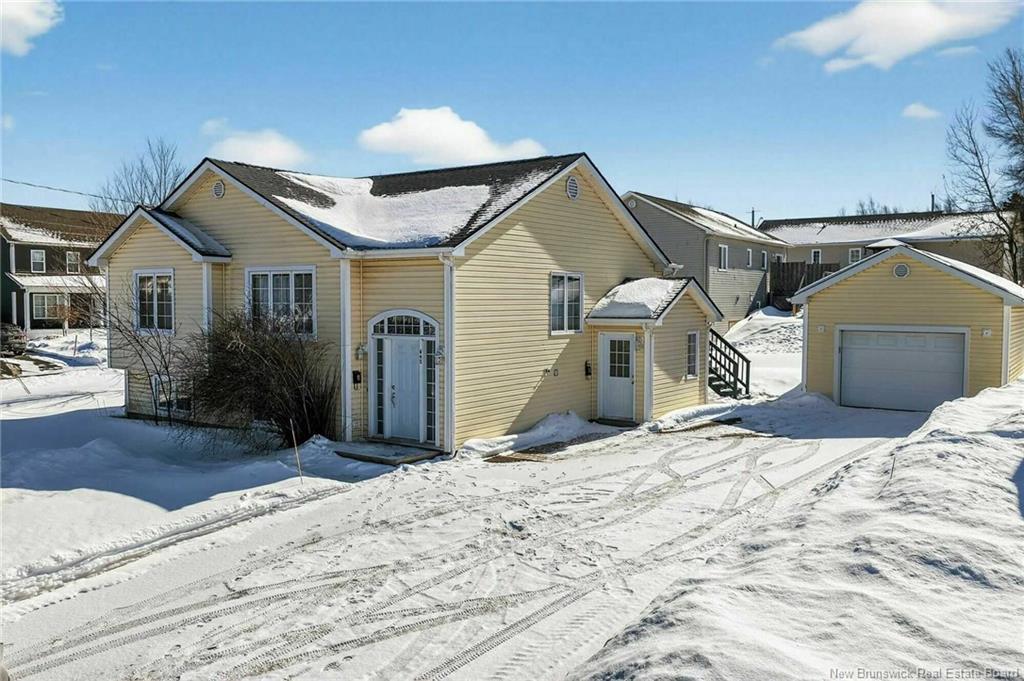 645 Melanson Rd, Dieppe, NB